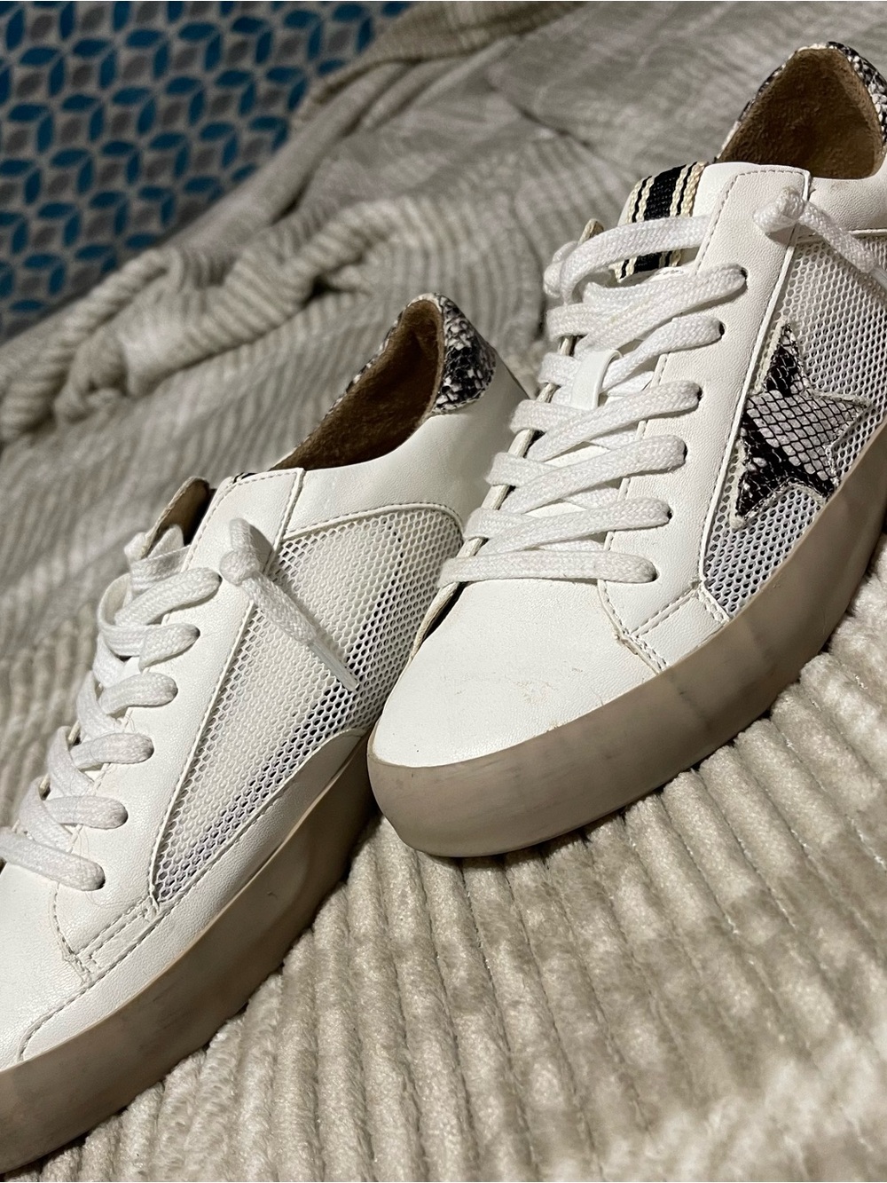 ShuShop White Low-Top Sneakers with Snake-Print Star